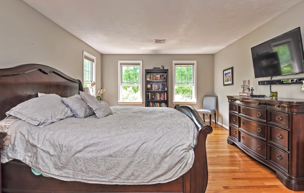 29 Rhodes Street Plainville, MA 02762 - Photo 12 of 30 Gallery Image 12