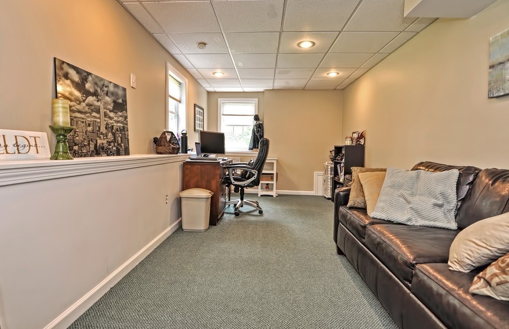 29 Rhodes Street Plainville, MA 02762 - Photo 20 of 30 Gallery Image 20