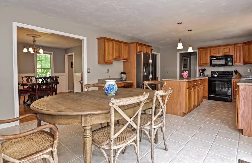 29 Rhodes Street Plainville, MA 02762 - Photo 2 of 30 Gallery Image 2