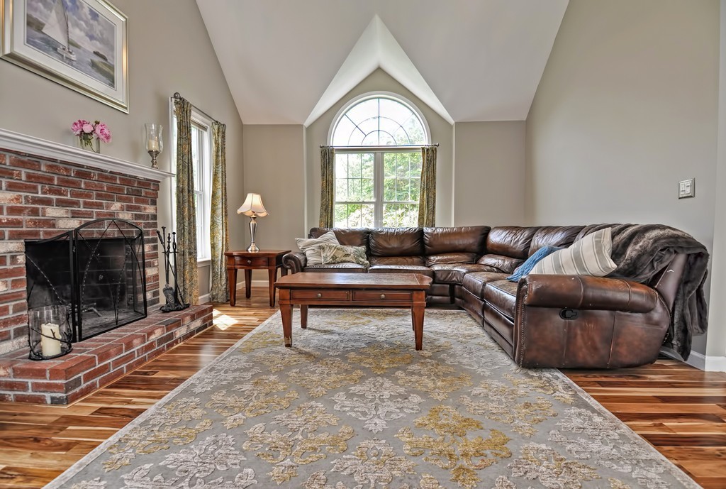29 Rhodes Street Plainville, MA 02762 - Photo 5 of 30 Gallery Image 5