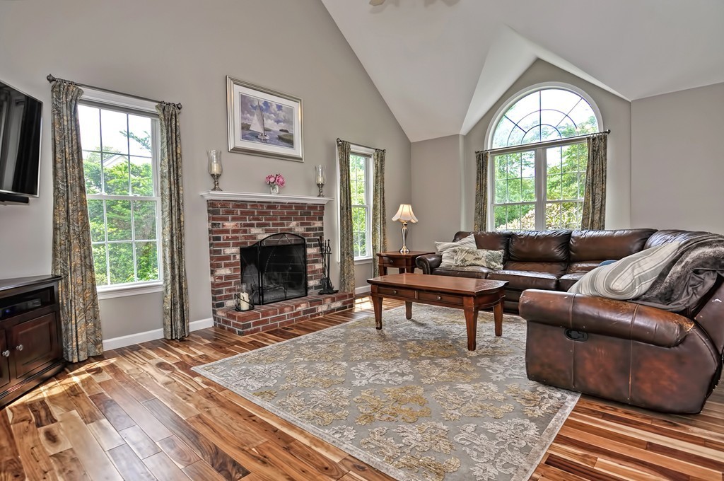 29 Rhodes Street Plainville, MA 02762 - Photo 6 of 30 Gallery Image 6