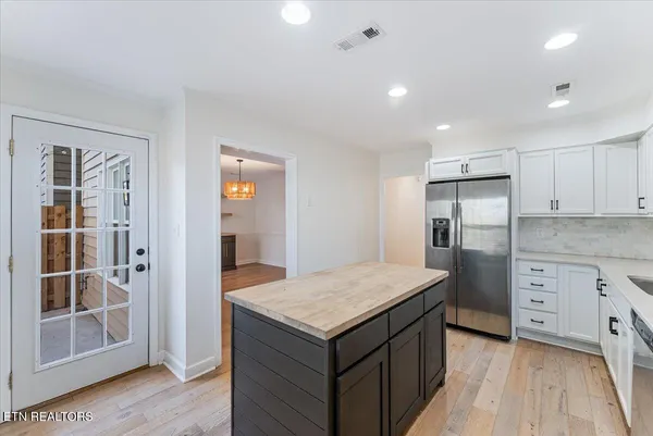 $2,595 | 8930 Wesley Place, Knoxville, TN 37922