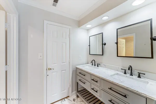 $2,595 | 8930 Wesley Place, Knoxville, TN 37922