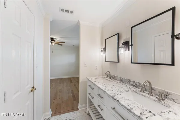 $2,595 | 8930 Wesley Place, Knoxville, TN 37922