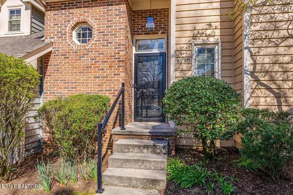 $2,595 | 8930 Wesley Place, Knoxville, TN 37922