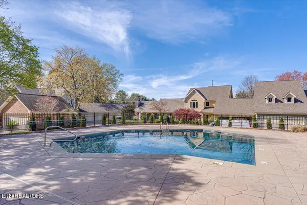 $2,595 | 8930 Wesley Place, Knoxville, TN 37922