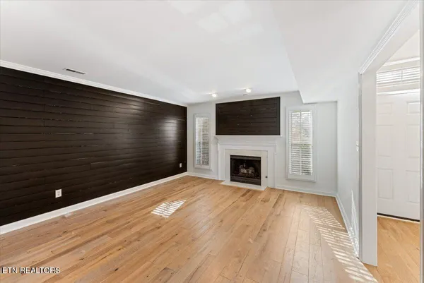 $2,595 | 8930 Wesley Place, Knoxville, TN 37922