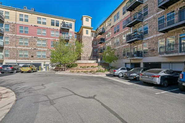 $319,900 | 13456 Via Varra, Unit 221, Broomfield, CO 80020