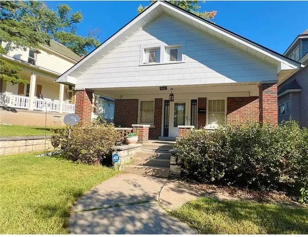 $220,000 | 842 Barnett Avenue, Kansas City, KS 66101