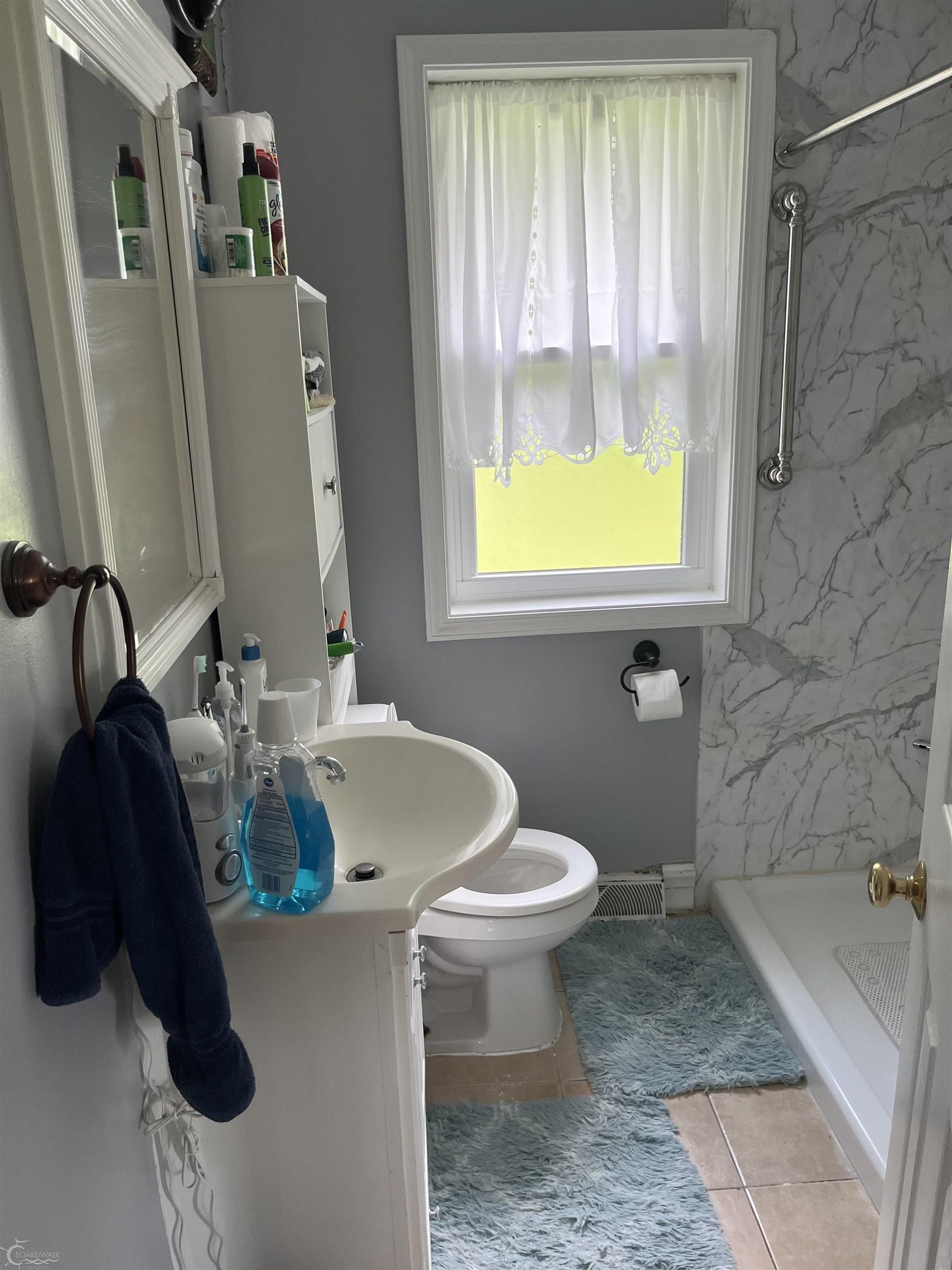 33733 Hooker Road New Baltimore, MI 48047 - Photo 17 of 21 50142872-eec4fcfc-8d19-4cf3-a2c8-ee127818d010.JPG