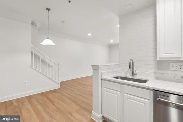 $523,000 | 139 Chevy Chase Street, Unit 139, Gaithersburg, MD 20878