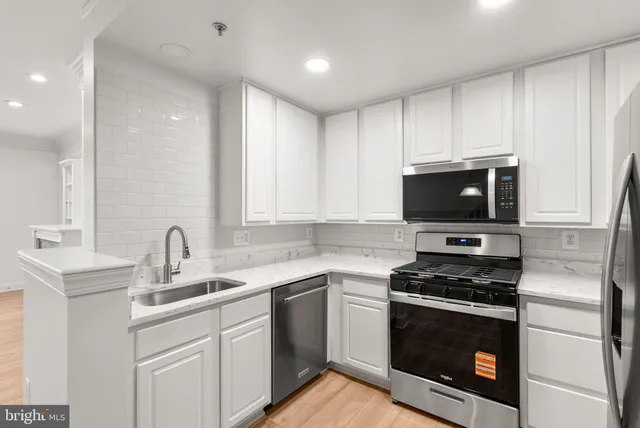 $523,000 | 139 Chevy Chase Street, Unit 139, Gaithersburg, MD 20878