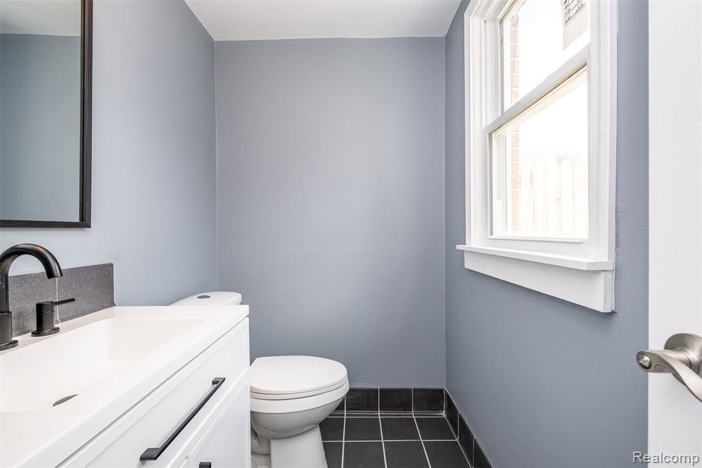 18259 Spring Court South Fraser, MI 48026 - Photo 22 of 51 Gallery Image 22
