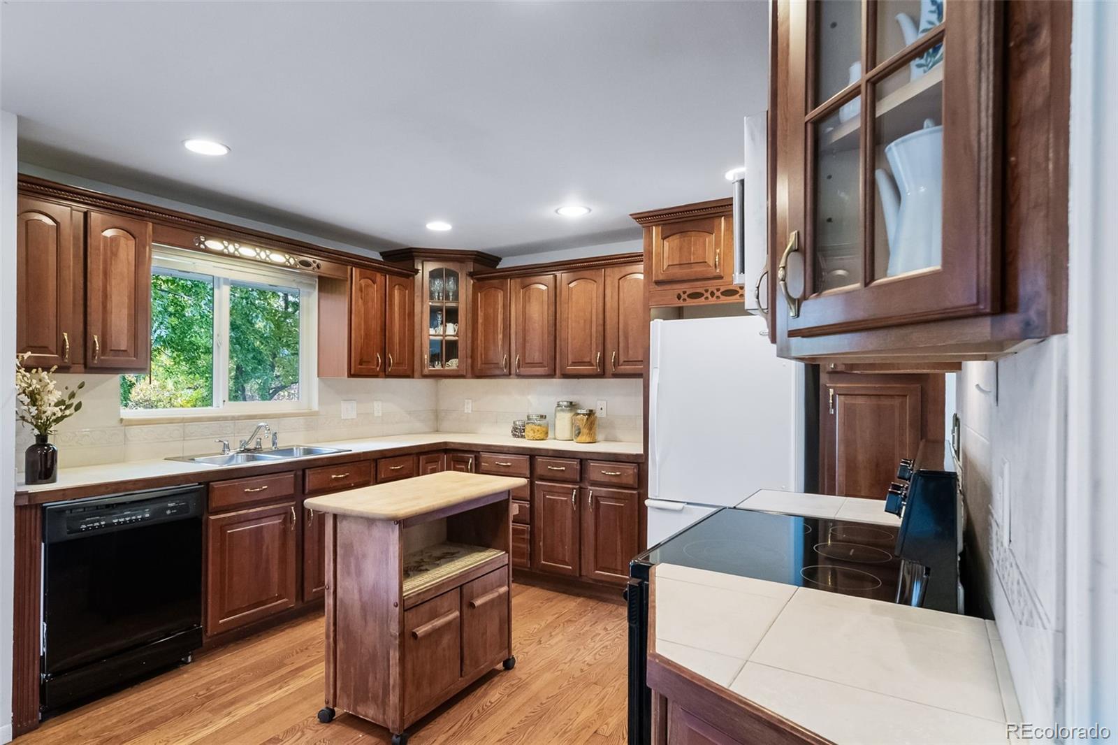3423 Simms Street Wheat Ridge, CO 80033 - Photo 13 of 49 Gallery Image 13