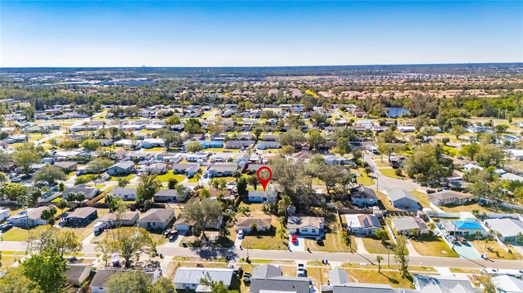 527 Fox Run Trail Apollo Beach, FL 33572 - Photo 63 of 73 an aerial view of a city