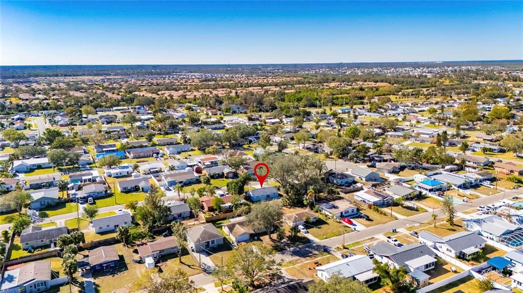 527 Fox Run Trail Apollo Beach, FL 33572 - Photo 64 of 73 an aerial view of multiple house