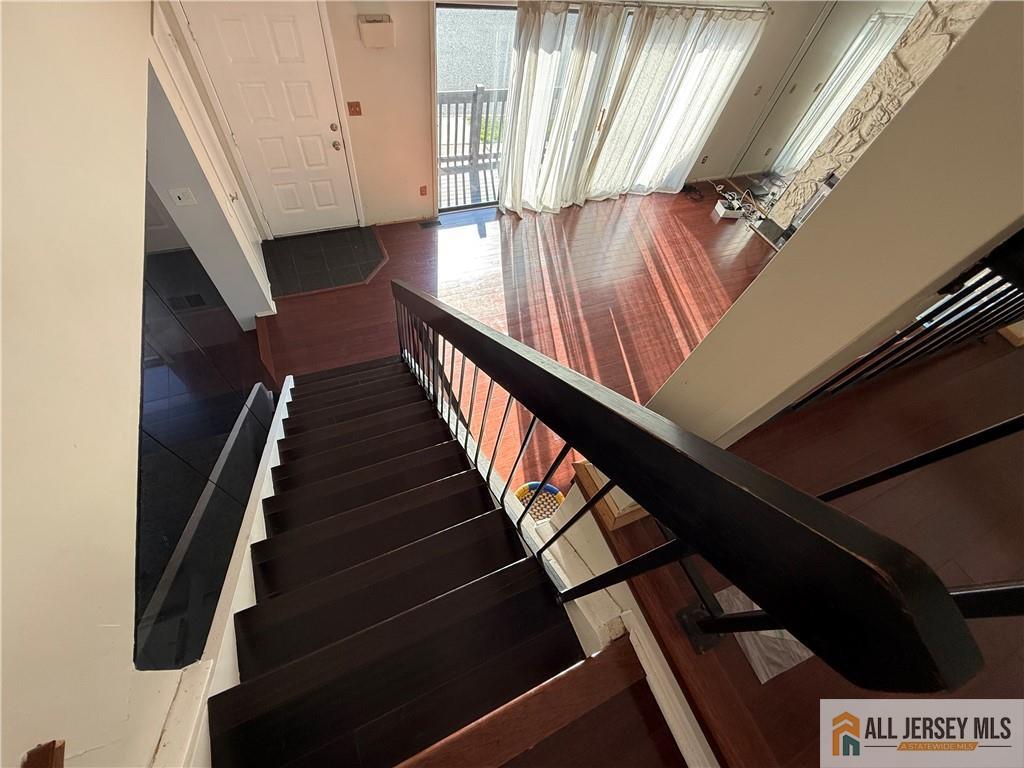 105 Westgate Drive, Unit 105 Edison, NJ 08820 - Photo 15 of 28 a view of entryway