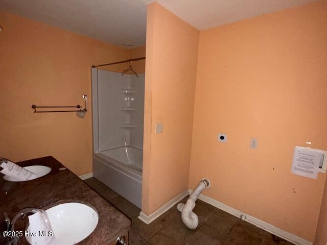 913 Stately Pines Road New Bern, NC 28560 - Photo 9 of 20 Primary Bathroom
