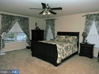 2353 Maple Avenue Croydon, PA 19021 - Photo 3 of 6 Gallery Image 3