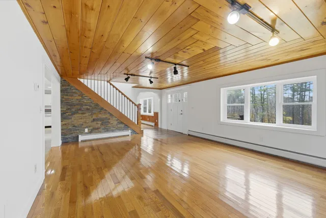 $645,000 | 532 Frank C Gilman Highway, Alton, NH 03809