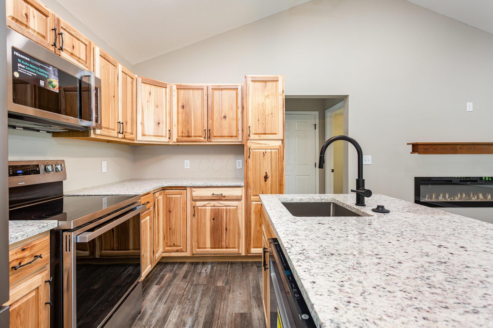 36724 Smith Chapel Road Logan, OH 43138 - Photo 15 of 26 Kitchen