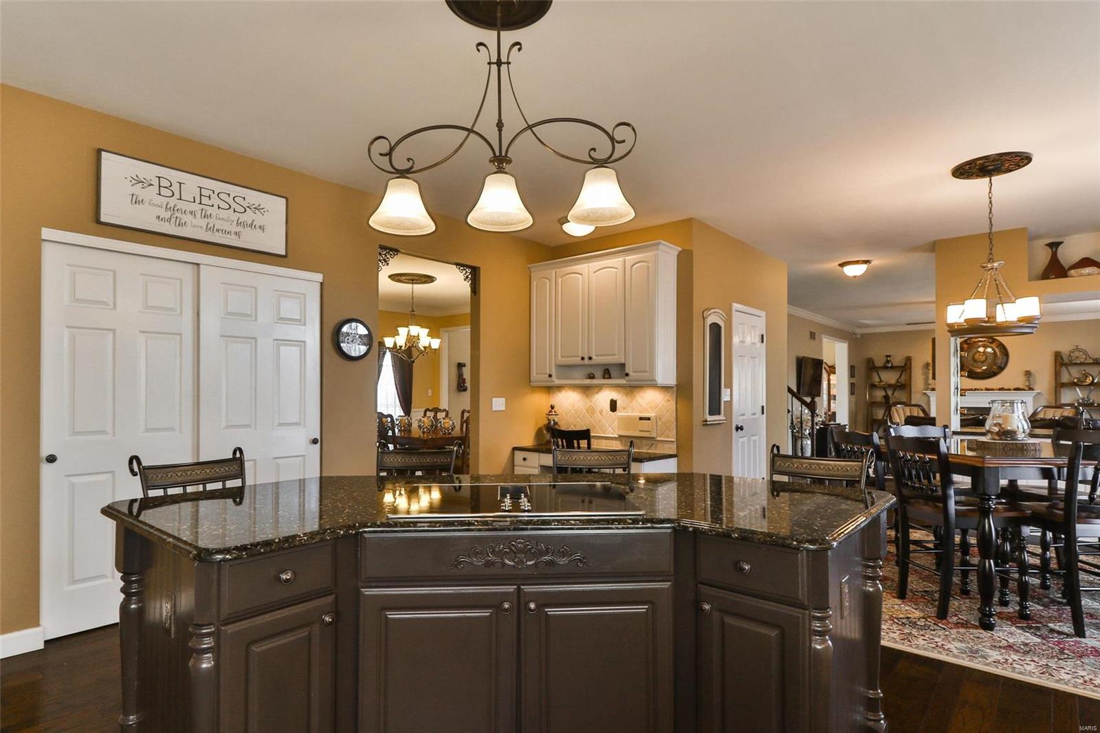 578 Castle Ridge Drive Ballwin, MO 63021 - Photo 10 of 40 Gallery Image 10
