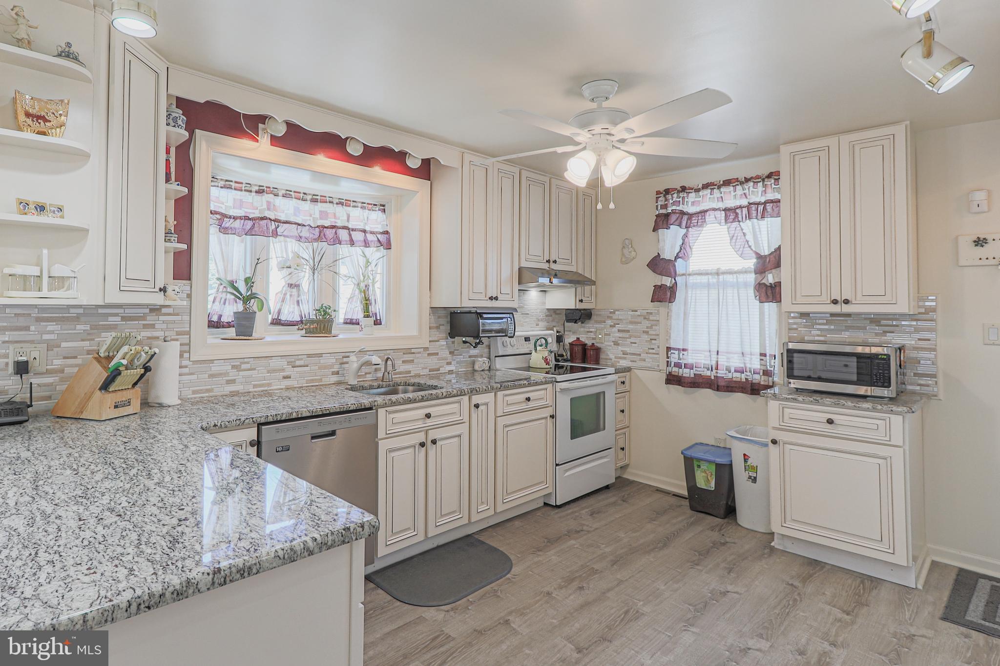 103 Valley Road Wilmington, DE 19804 - Photo 11 of 47 Updated Kitchen