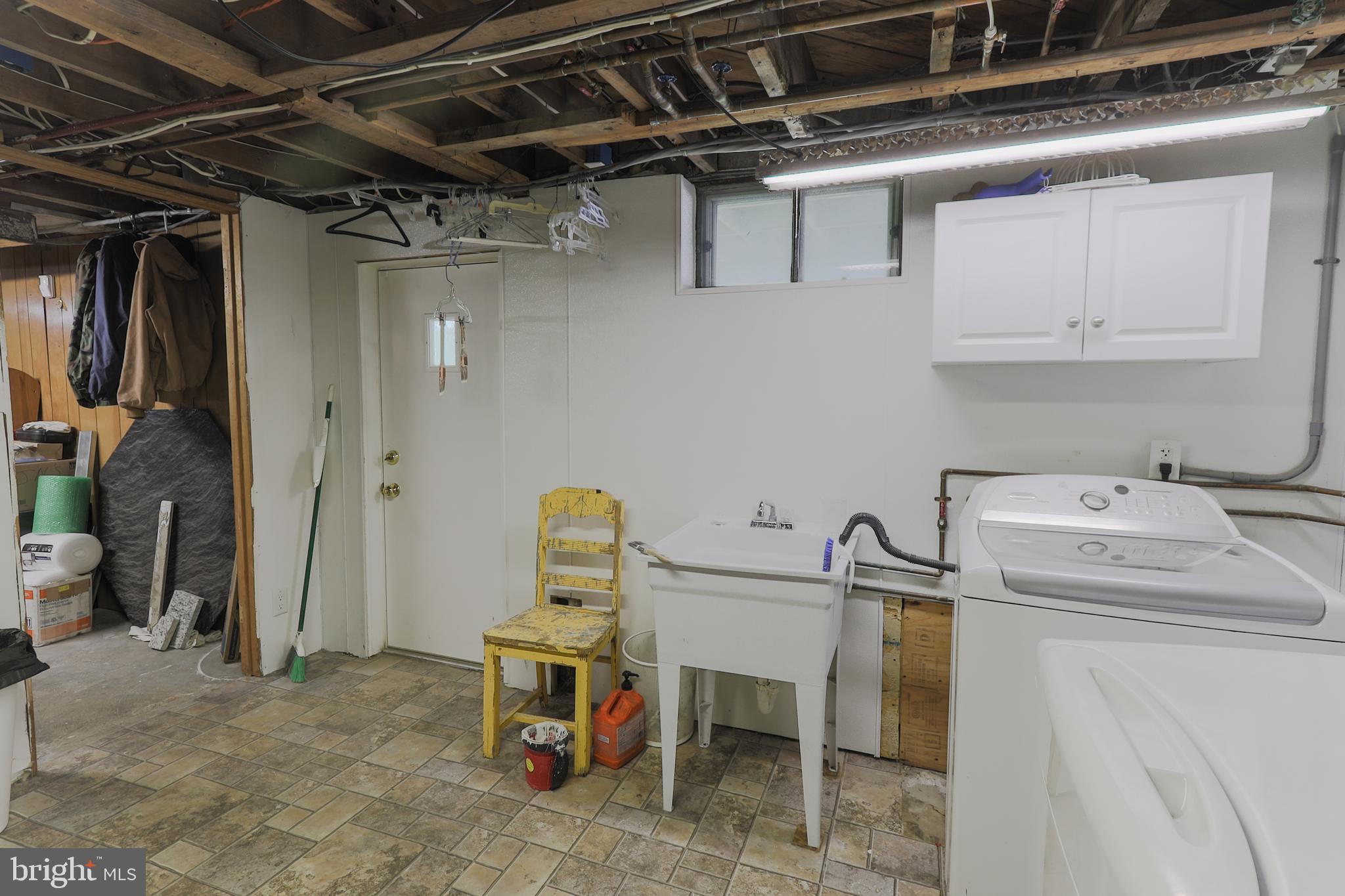 103 Valley Road Wilmington, DE 19804 - Photo 33 of 47 Laundry Space and Door to Outside