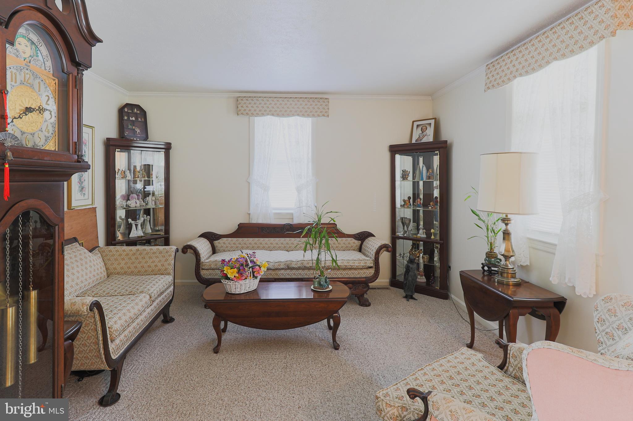 103 Valley Road Wilmington, DE 19804 - Photo 7 of 47 Formal Living Room