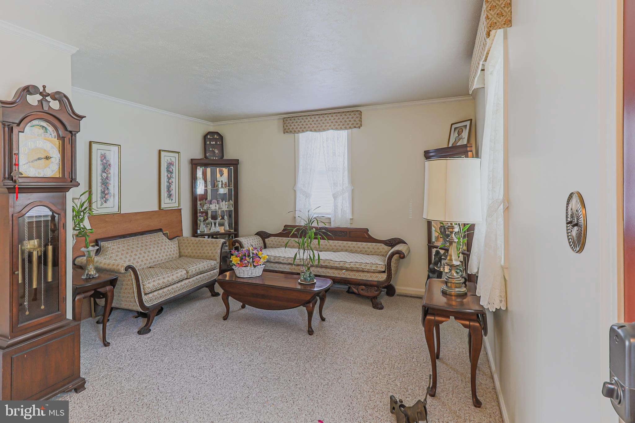 103 Valley Road Wilmington, DE 19804 - Photo 8 of 47 Formal Living Room