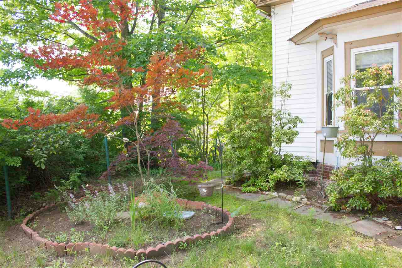 8 High Street Derry, NH 03038 - Photo 2 of 22 Gallery Image 2