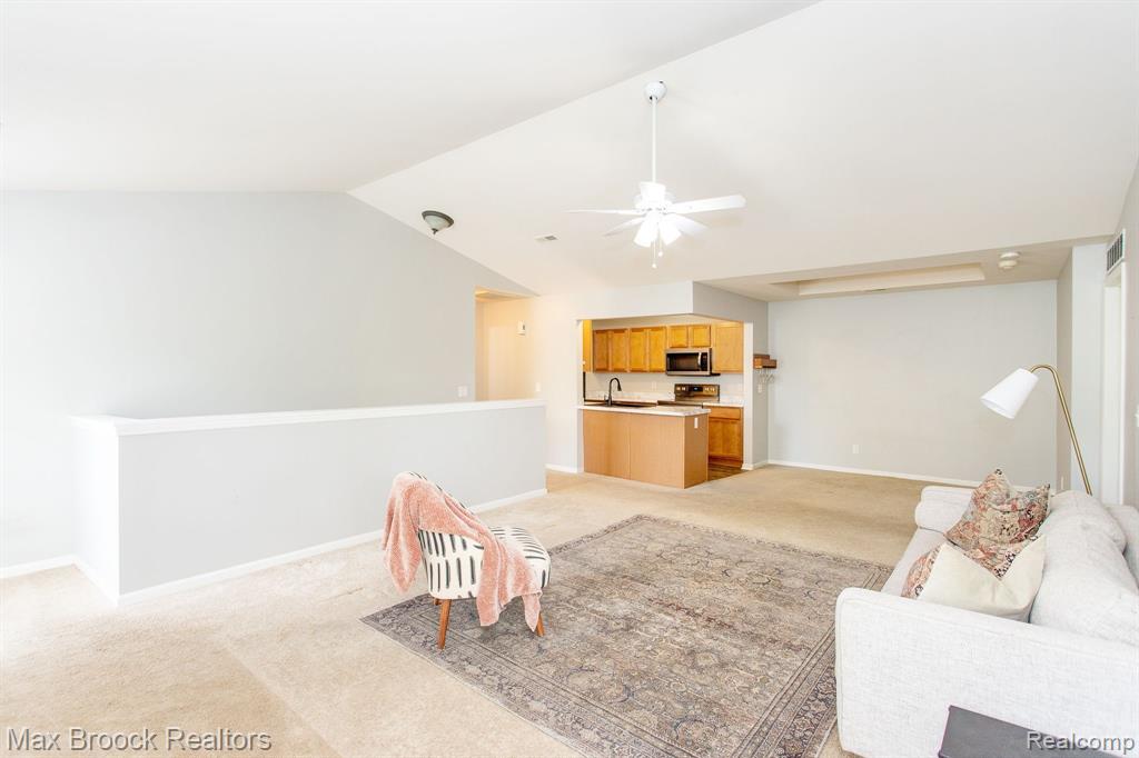 11732 Farmington Road Livonia, MI 48150 - Photo 7 of 37