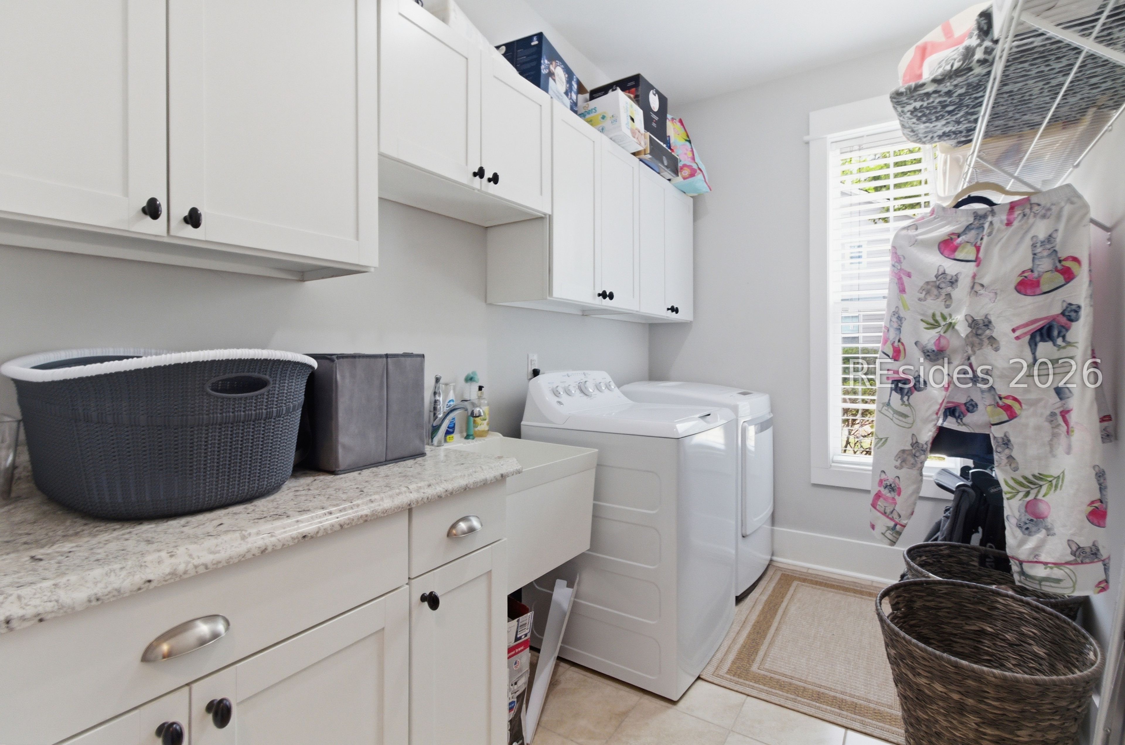 16 Dove Tree Lane Bluffton, SC 29910 - Photo 14 of 30 Laundry room with sink