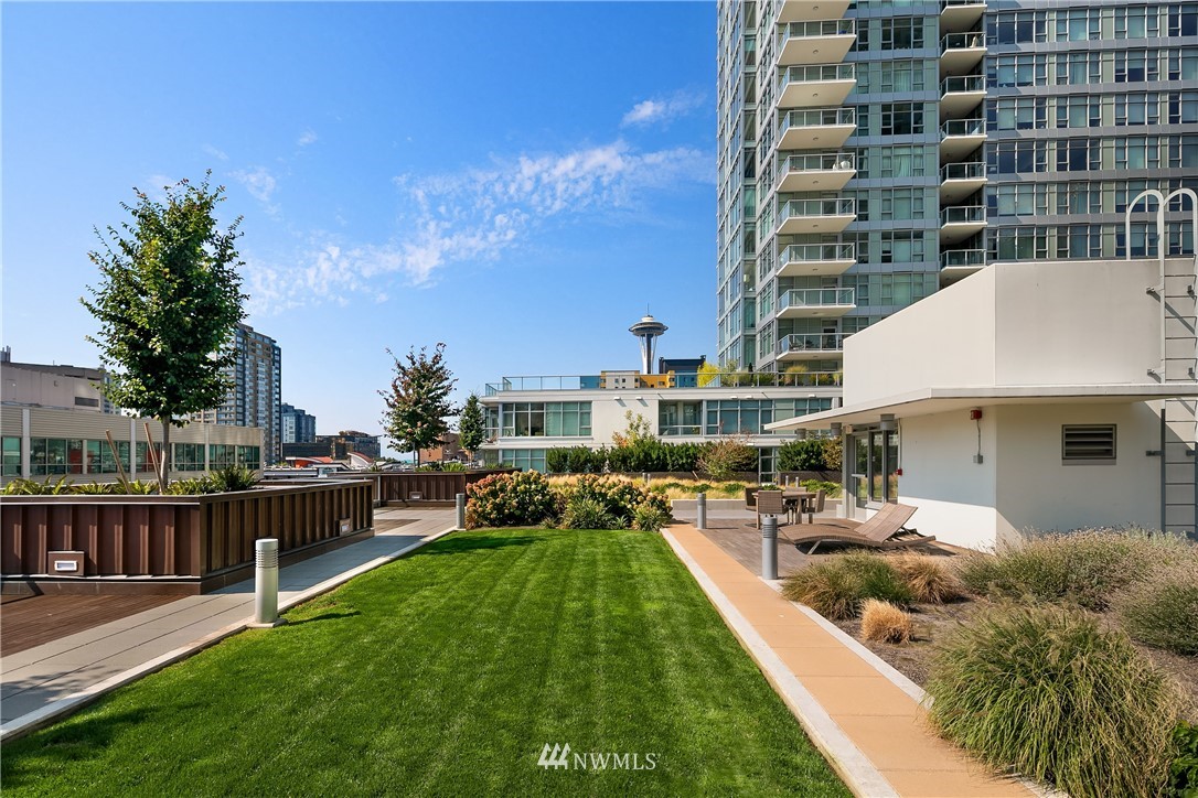 588 Bell Street, Unit 214S Seattle, WA 98121 - Photo 9 of 23