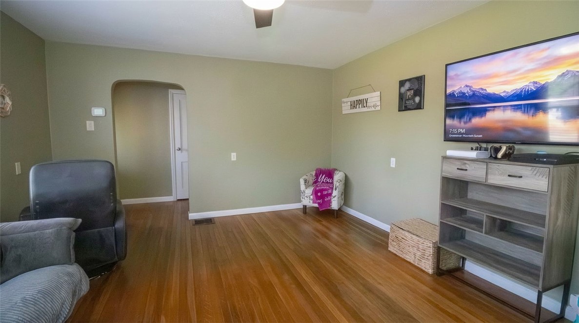 421 South Spring Street New Paris, OH 45347 - Photo 6 of 52