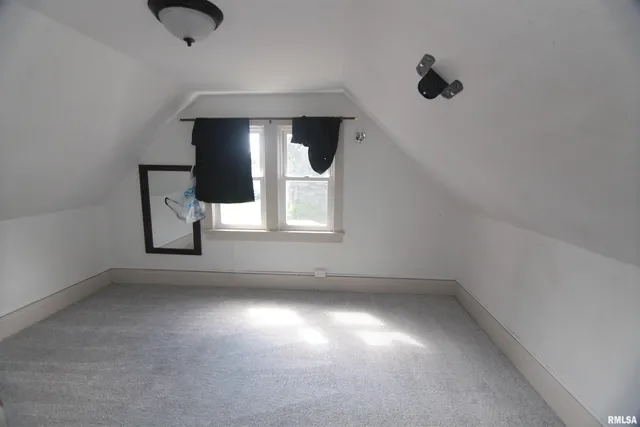 $114,900 | 1529 42nd Street, Rock Island, IL 61201