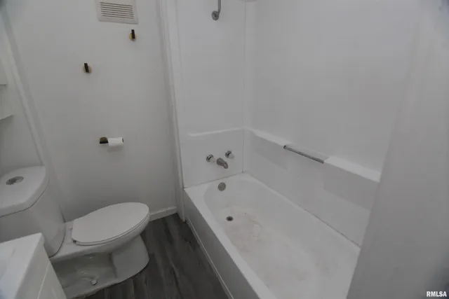 $114,900 | 1529 42nd Street, Rock Island, IL 61201