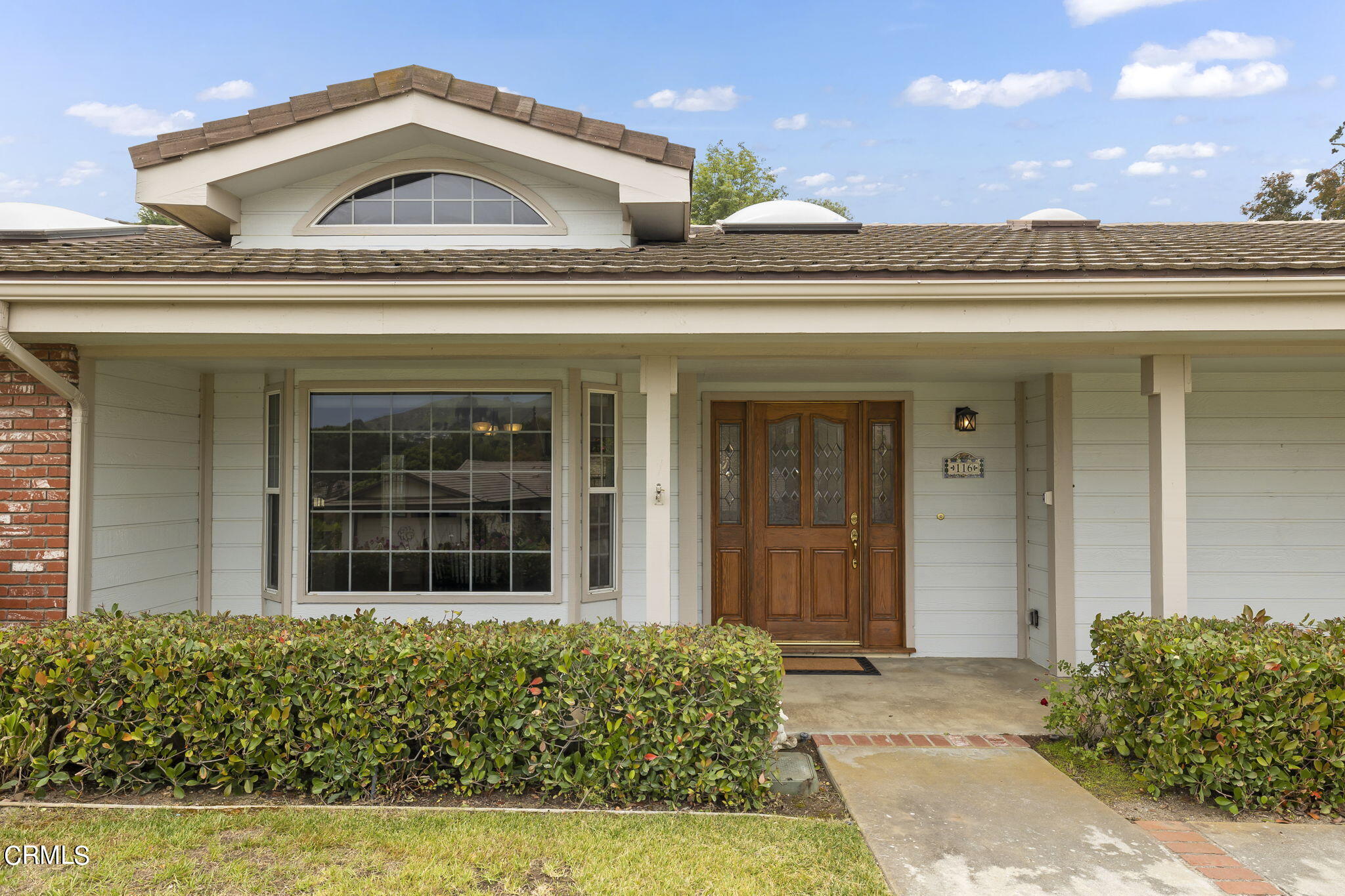 116 Via Pasito Ventura, CA 93003 - Photo 4 of 61 10-web-or-mls-UpmarketMedia-116Via-185