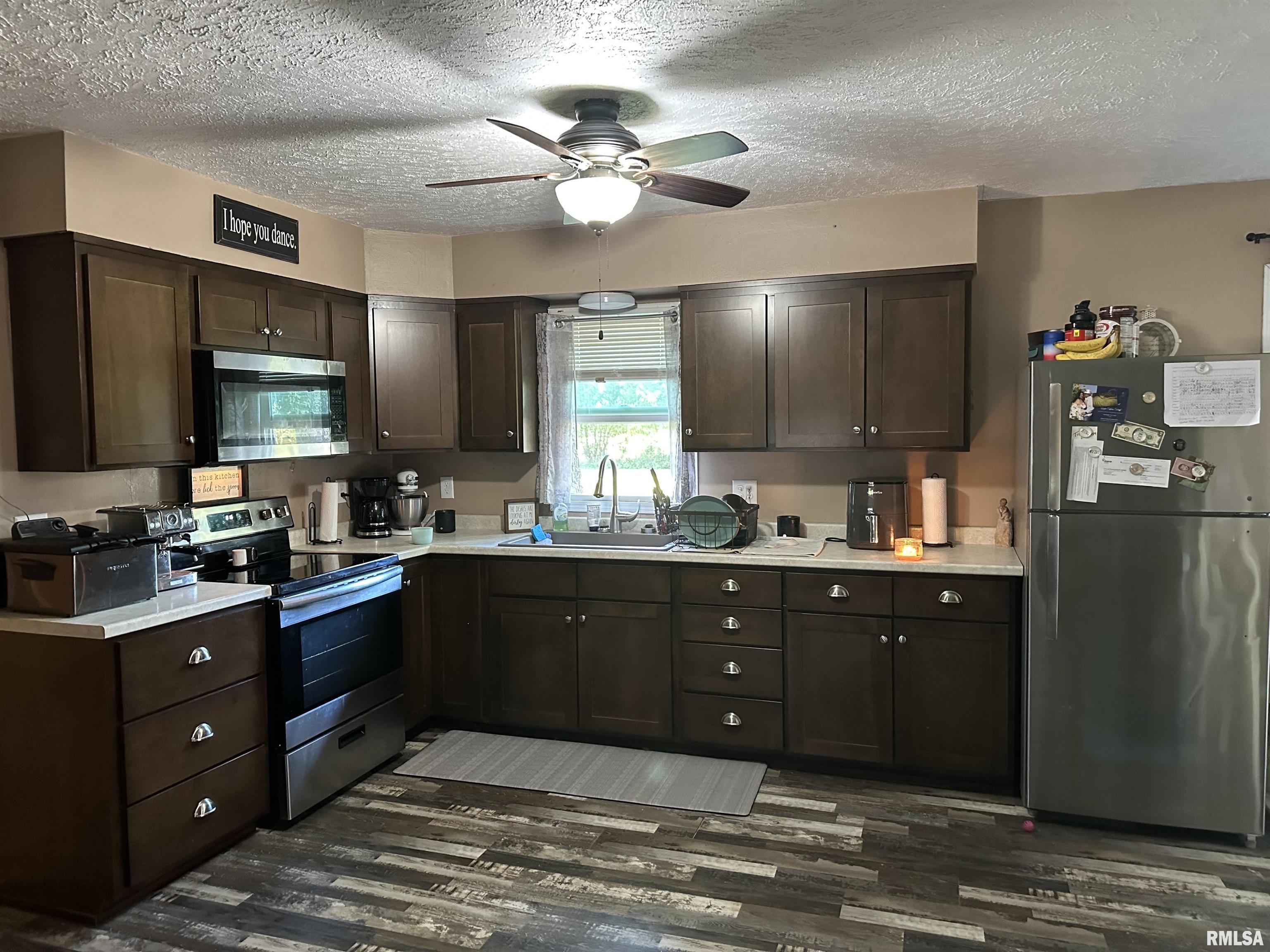 21938 Carlyle Road Thompsonville, IL 62890 - Photo 8 of 15 Gallery Image 8