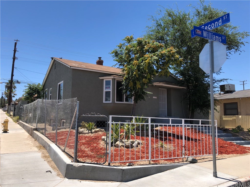 128 East Williams Street Barstow, CA 92311 - Photo 1 of 10