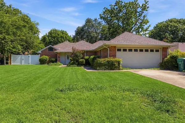$329,900 | 1501 Pickwick Lane, Denton, TX 76209
