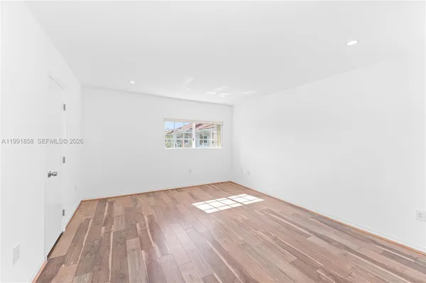 $3,300 | 365 Northwest 109th Avenue, Unit 701, Miami, FL 33172