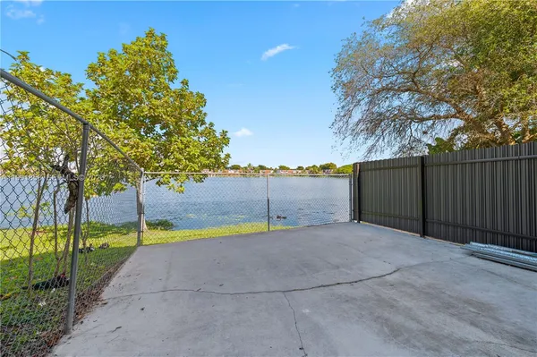 $3,300 | 365 Northwest 109th Avenue, Unit 701, Miami, FL 33172