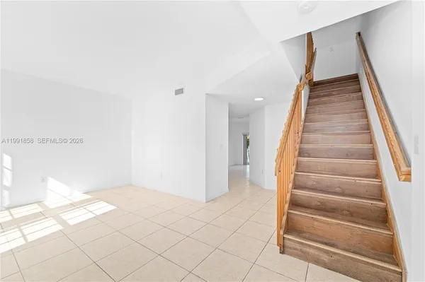 $3,300 | 365 Northwest 109th Avenue, Unit 701, Miami, FL 33172