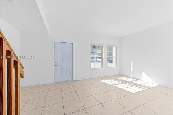 $3,300 | 365 Northwest 109th Avenue, Unit 701, Miami, FL 33172