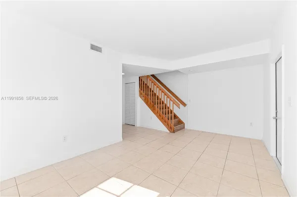 $3,300 | 365 Northwest 109th Avenue, Unit 701, Miami, FL 33172