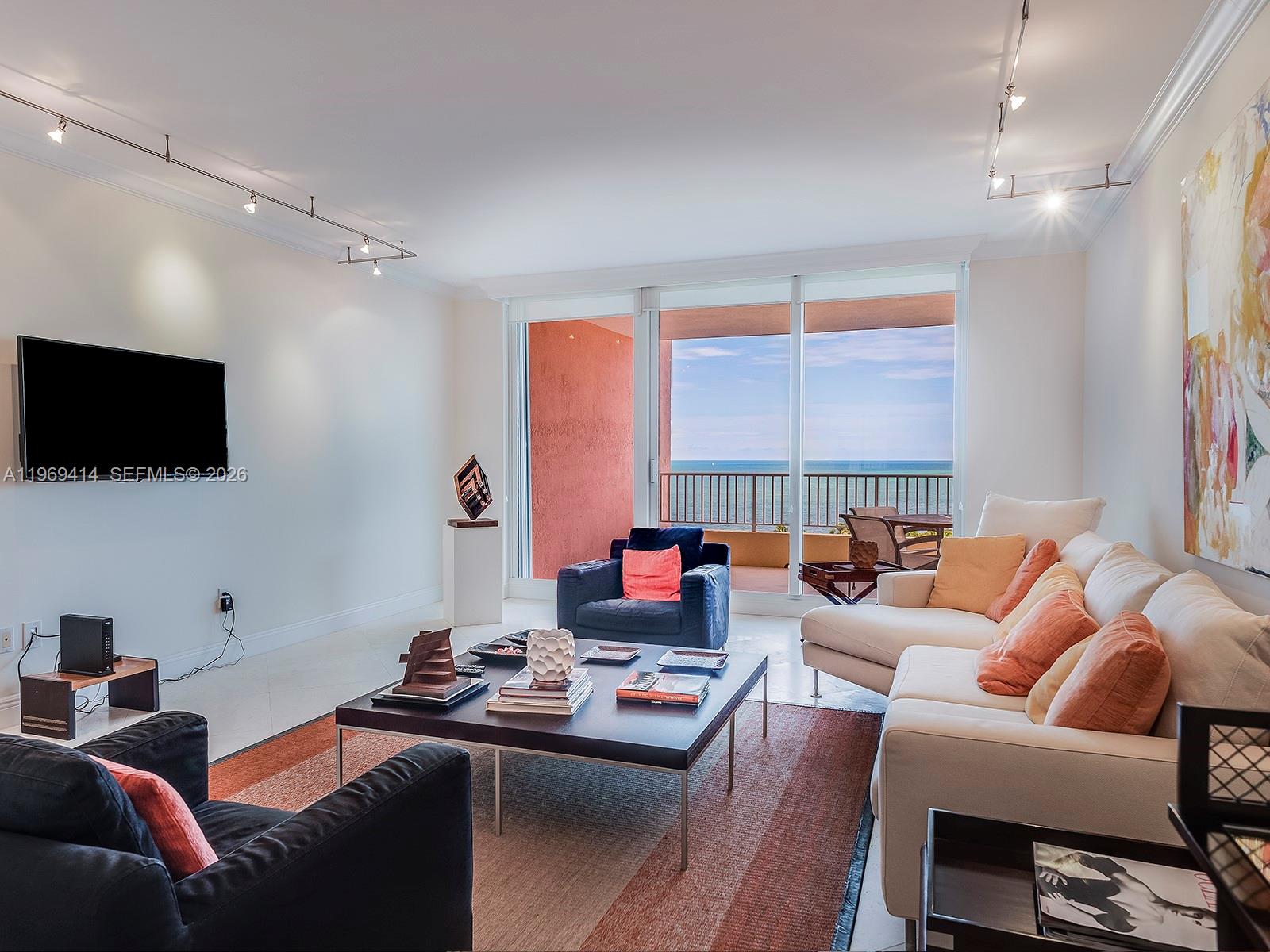 781 Crandon Boulevard, Unit 1405 Key Biscayne, FL 33149 - Photo 3 of 21