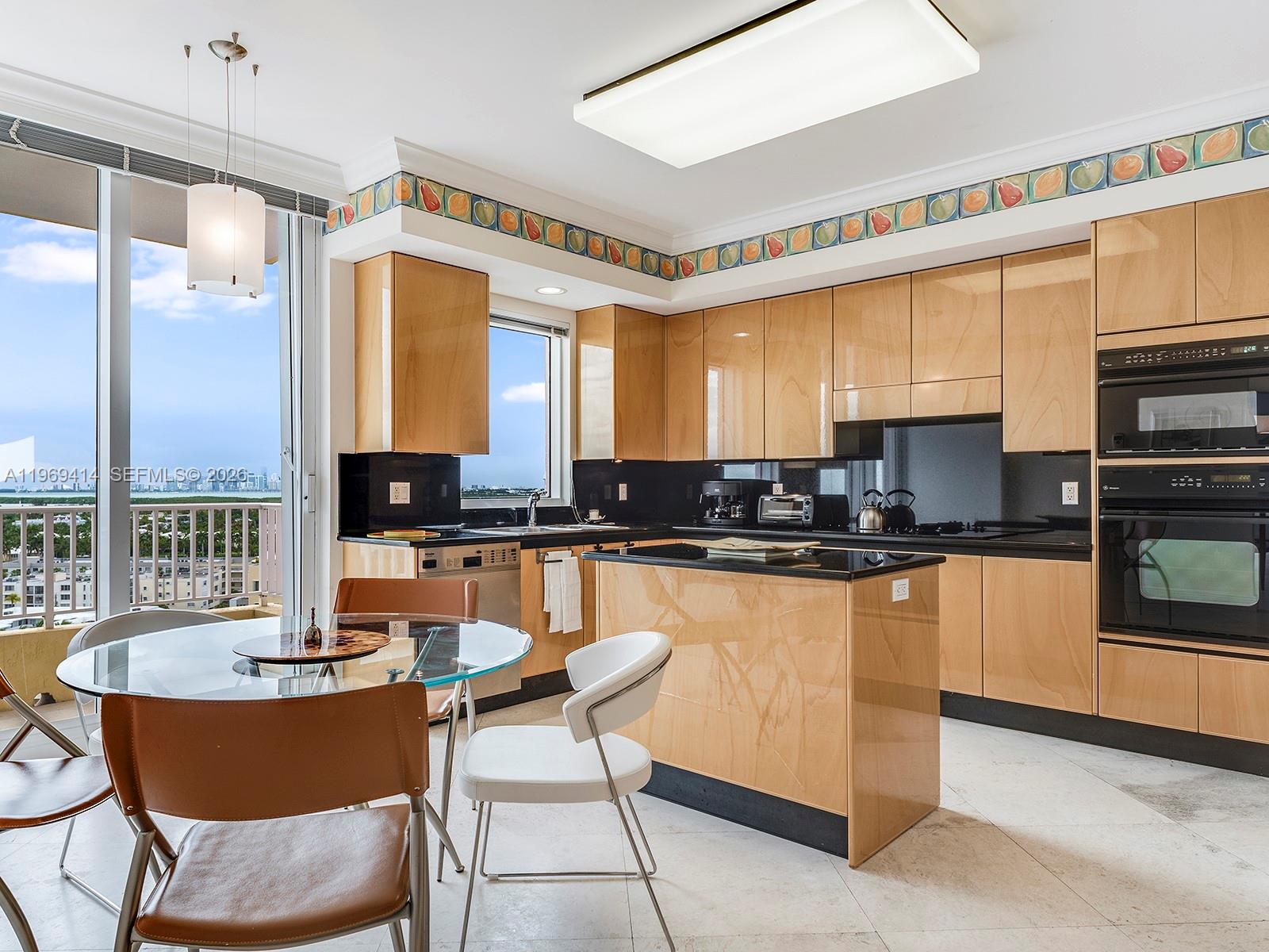 781 Crandon Boulevard, Unit 1405 Key Biscayne, FL 33149 - Photo 10 of 21