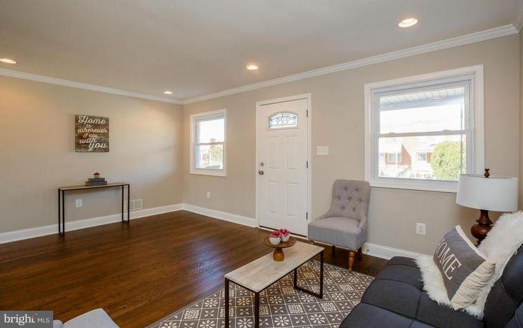 8135 Gray Haven Road Baltimore, MD 21222 - Photo 4 of 30 Living Room