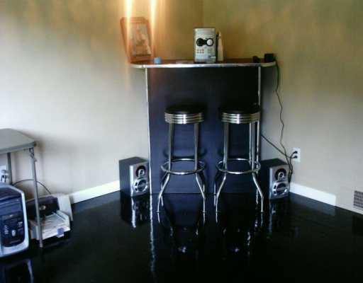 1204 Universal Road Penn Hills, PA 15235 - Photo 2 of 7 Gallery Image 2